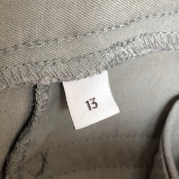 Reitmans Gray Capris - Picture 4 of 5